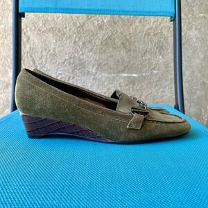 Vaneli Green Cassandra Khaki/Tmoro Suede Women’s Wedge Heels (Size 7M)